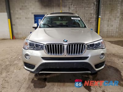 Piąte zdjęcie samochodu w środku: 2017 BMW X3 XDRIVE28I VIN:5UXWX9C3XH0W71881 - miniatura
