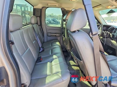 Zdjęcie 10 z 12 samochodu: 2008 CHEVROLET SILVERADO C1500 VIN:2GCEC19CX81290425 - miniatura
