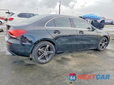 Trzecie zdjęcie samochodu z tyłu: 2019 MERCEDES-BENZ A 220 VIN:WDD3G4EB9KW017296 - miniatura