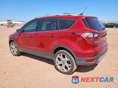 Drugie zdjęcie samochodu z przodu: 2018 FORD ESCAPE TITANIUM VIN:1FMCU0J90JUD22173 - miniatura
