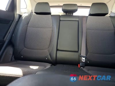 Zdjęcie 10 z 12 samochodu: 2021 KIA SELTOS S VIN:KNDEU2AA5M7104607 - miniatura