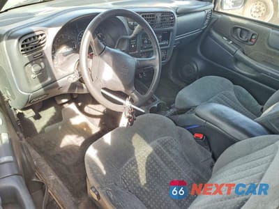 Zdjęcie 8 z 12 samochodu: 2000 CHEVROLET S TRUCK S10 VIN:1GCCT19WXY8195037 - miniatura