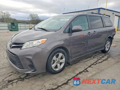 2018 TOYOTA SIENNA LE 8-PASSENGER 5TDKZ3DC1JS922666 - główne zdjęcie licytacji z USA - miniatura