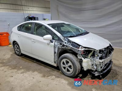 Czwarte zdjęcie samochodu z boku: 2014 TOYOTA PRIUS FOUR VIN:JTDKN3DU0E0389755 - miniatura