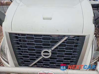 Zdjęcie 7 z 10 samochodu: 2019 VOLVO VNR SEMI TRUCK VIN:4V4WC9EG8KN217219 - miniatura