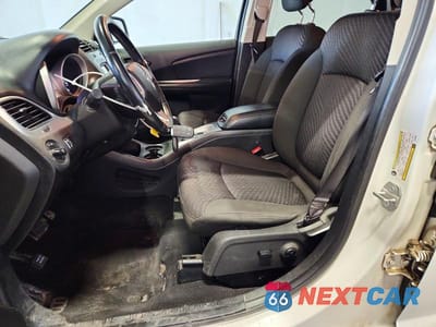 Zdjęcie 7 z 12 samochodu: 2019 DODGE JOURNEY SE VIN:3C4PDDBG7KT795204 - miniatura