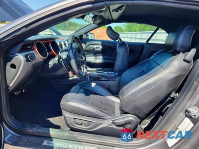 Zdjęcie 7 z 13 samochodu: 2021 FORD MUSTANG VIN:1FATP8UH1M5106642 - miniatura