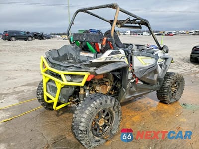 Czwarte zdjęcie samochodu z boku: 2018 POLARIS RZR UTILITY VEHICLE VIN:3NSVBE875JH219315 - miniatura