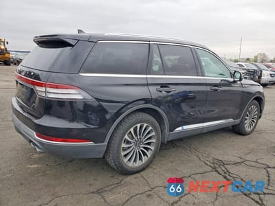 Trzecie zdjęcie samochodu z tyłu: 2020 LINCOLN AVIATOR RESERVE VIN:5LM5J7XC3LGL11390 - miniatura