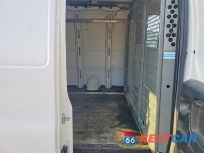 Zdjęcie 11 z 13 samochodu: 2017 CHEV EXPRESS G2500 VIN:1GCWGAFF9H1162061 - miniatura