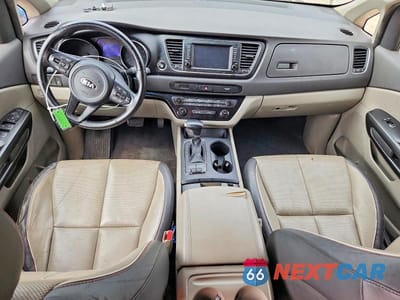 Zdjęcie 8 z 12 samochodu: 2018 KIA SEDONA LX VIN:KNDMB5C18J6397761 - miniatura