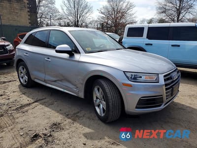 Czwarte zdjęcie samochodu z boku: 2018 AUDI Q5 PREMIUM VIN:WA1ANAFY7J2120340 - miniatura