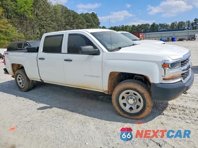 Czwarte zdjęcie samochodu z boku: 2018 CHEVROLET SILVERADO K1500 VIN:3GCUKNEC1JG570954 - miniatura