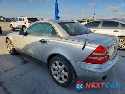 Drugie zdjęcie samochodu z przodu: 1998 MERCEDES-BENZ SLK 230 KOMPRESSOR VIN:WDBKK47F2WF054232 - miniatura