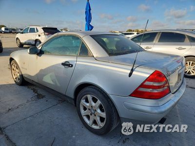 Drugie zdjęcie samochodu z przodu: 1998 MERCEDES-BENZ SLK 230 KOMPRESSOR VIN:WDBKK47F2WF054232 - miniatura