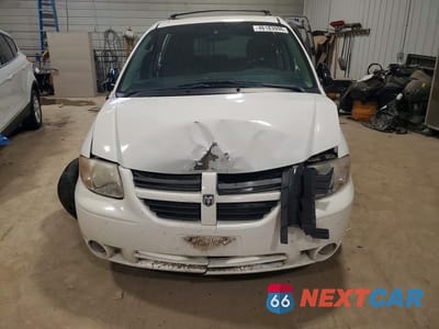 Piąte zdjęcie samochodu w środku: 2007 DODGE GRAND CARAVAN SXT VIN:2D4GP44LX7R127072 - miniatura