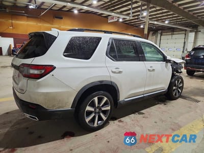 Trzecie zdjęcie samochodu z tyłu: 2025 HONDA PILOT TOURING VIN:5FNYG1H71SB136700 - miniatura