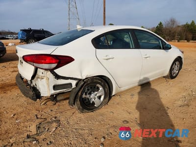 Trzecie zdjęcie samochodu z tyłu: 2017 KIA FORTE LX VIN:3KPFK4A76HE059600 - miniatura