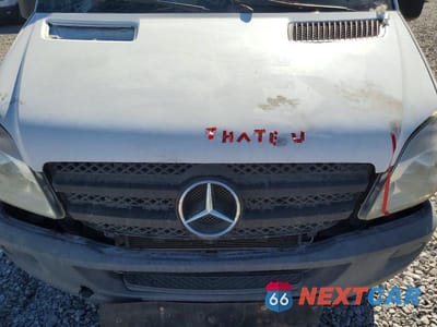 Zdjęcie 11 z 12 samochodu: 2012 MERCEDES BENZ SPRINTER 2500 UTILITY / SERVICE VAN VIN:WD3PE8CB1C5713261 - miniatura
