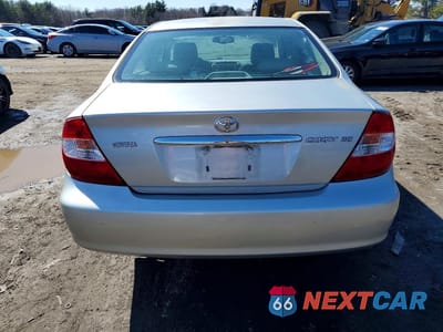 Zdjęcie 6 z 11 samochodu: 2004 TOYOTA CAMRY XLE VIN:4T1BE30K94U315287 - miniatura