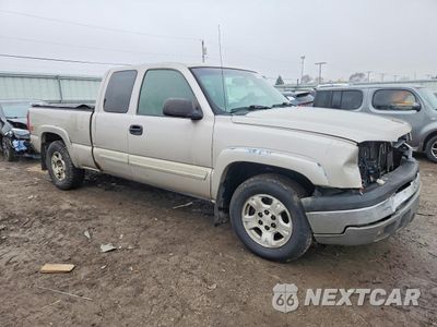 Czwarte zdjęcie samochodu z boku: 2005 CHEVROLET SILVERADO K1500 VIN:1GCEK19B65E252906 - miniatura