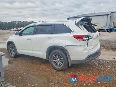 Drugie zdjęcie samochodu z przodu: 2018 TOYOTA HIGHLANDER XLE VIN:5TDKZRFH3JS540778 - miniatura