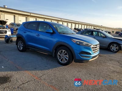 Czwarte zdjęcie samochodu z boku: 2017 HYUNDAI TUCSON SE VIN:KM8J23A48HU575805 - miniatura