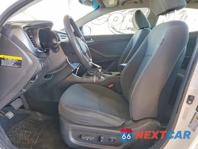 Zdjęcie 7 z 12 samochodu: 2013 KIA OPTIMA HYBRID LX VIN:KNAGM4AD1D5041447 - miniatura