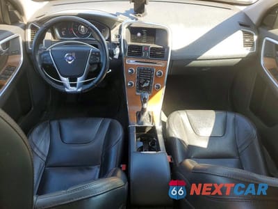 Zdjęcie 8 z 12 samochodu: 2017 VOLVO XC60 T5 INSCRIPTION VIN:YV440MRU7H2002050 - miniatura