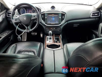 Zdjęcie 8 z 12 samochodu: 2015 MASERATI GHIBLI S VIN:ZAM57RTA2F1146411 - miniatura