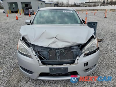 Piąte zdjęcie samochodu w środku: 2014 NISSAN SENTRA S VIN:3N1AB7AP5EY209981 - miniatura