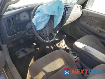 Zdjęcie 8 z 11 samochodu: 2002 TOYOTA TACOMA VIN:5TEWN72N62Z015022 - miniatura