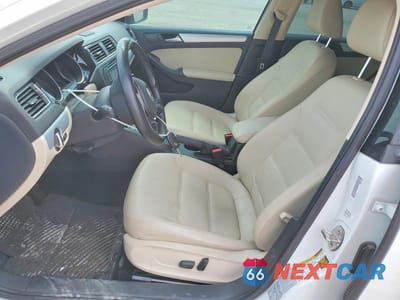 Zdjęcie 7 z 12 samochodu: 2018 VOLKSWAGEN JETTA SEL VIN:3VWL17AJ5JM211295 - miniatura