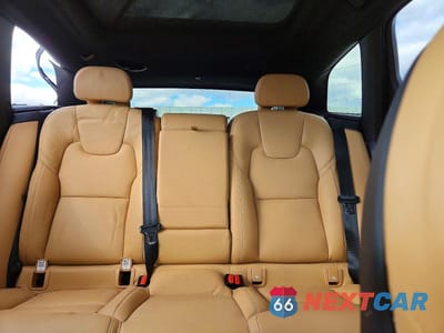 Zdjęcie 10 z 13 samochodu: 2025 VOLVO XC60 ULTRA VIN:YV4M12RM5S1051312 - miniatura
