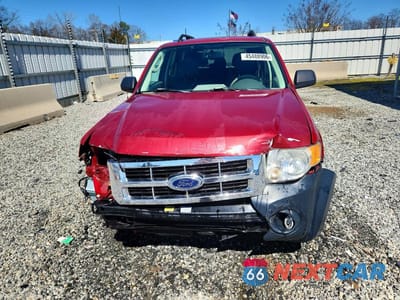 Piąte zdjęcie samochodu w środku: 2010 FORD ESCAPE XLT VIN:1FMCU0DG7AKA44250 - miniatura