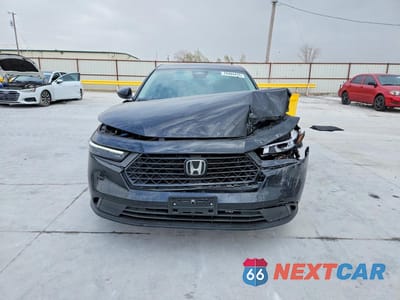 Piąte zdjęcie samochodu w środku: 2025 HONDA ACCORD LX VIN:1HGCY1F22SA066505 - miniatura