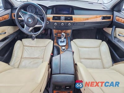 Zdjęcie 8 z 12 samochodu: 2010 BMW 528 XI VIN:WBANV1C53AC389072 - miniatura