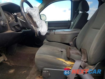 Zdjęcie 7 z 11 samochodu: 2008 CHEVROLET SILVERADO K1500 VIN:1GCEK19J88Z135106 - miniatura