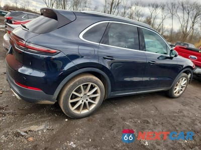 Trzecie zdjęcie samochodu z tyłu: 2019 PORSCHE CAYENNE VIN:WP1AA2AY1KDA14453 - miniatura