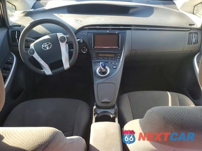Zdjęcie 8 z 12 samochodu: 2010 TOYOTA PRIUS III VIN:JTDKN3DU2A1295753 - miniatura
