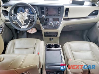 Zdjęcie 8 z 12 samochodu: 2019 TOYOTA SIENNA XLE PREMIUM 7-PASSENGER VIN:5TDDZ3DC8KS209967 - miniatura