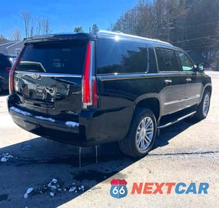 Czwarte zdjęcie samochodu z boku: 2018 CADILLAC ESCALADE ESV VIN:1GYS4GKJ0JR215185 - miniatura