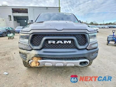 Piąte zdjęcie samochodu w środku: 2022 RAM 1500 REBEL VIN:1C6SRFLT3NN391069 - miniatura