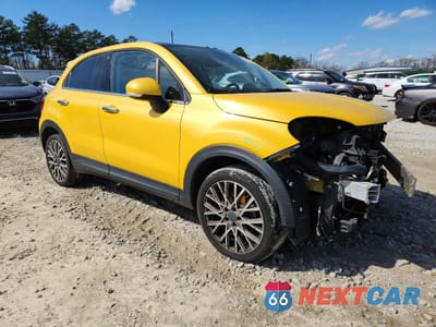 Czwarte zdjęcie samochodu z boku: 2017 FIAT 500X LOUNGE VIN:ZFBCFXDB7HP589232 - miniatura