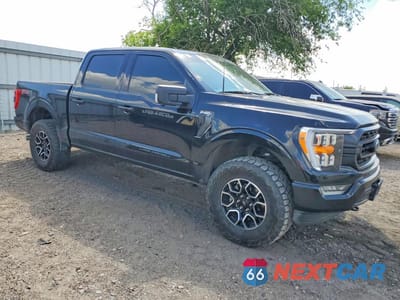 Czwarte zdjęcie samochodu z boku: 2022 FORD F150 SUPERCREW VIN:1FTFW1E55NKE50354 - miniatura