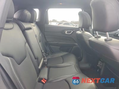 Zdjęcie 10 z 11 samochodu: 2024 JEEP COMPASS LATITUDE VIN:3C4NJDBN7RT104374 - miniatura