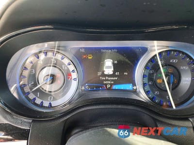 Zdjęcie 9 z 13 samochodu: 2019 CHRYSLER 300 S VIN:2C3CCABG6KH537902 - miniatura
