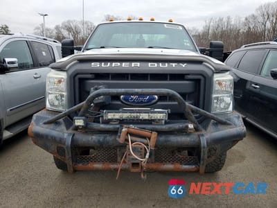 Piąte zdjęcie samochodu w środku: 2011 FORD F350 SUPER DUTY VIN:1FT8X3BT9BEA33740 - miniatura