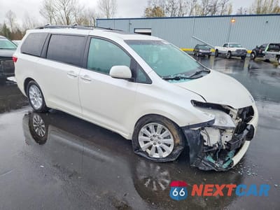 Czwarte zdjęcie samochodu z boku: 2015 TOYOTA SIENNA XLE 7-PASSENGER VIN:5TDDK3DC4FS119497 - miniatura