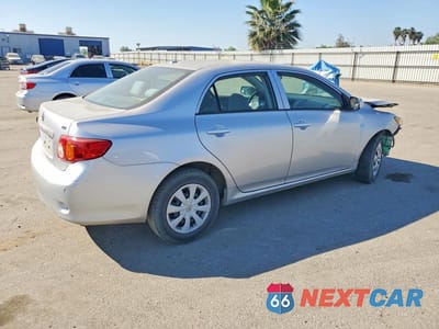 Trzecie zdjęcie samochodu z tyłu: 2010 TOYOTA COROLLA LE VIN:1NXBU4EE6AZ216885 - miniatura